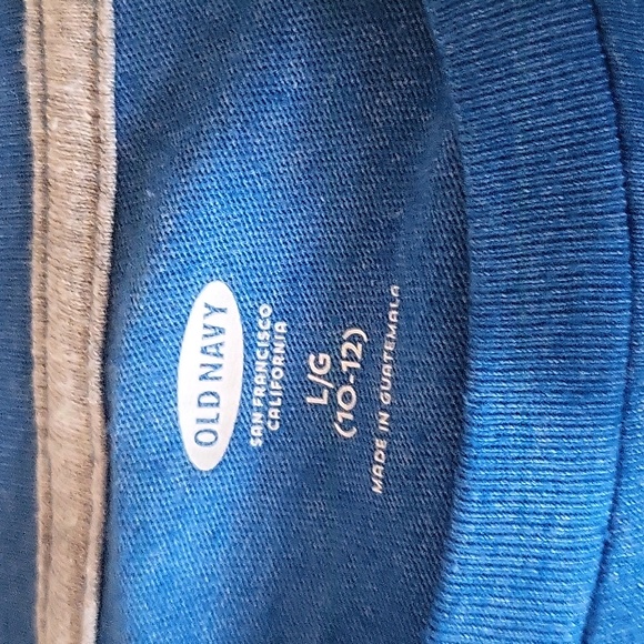Two Old Navy boys shirts - Picture 4 of 7